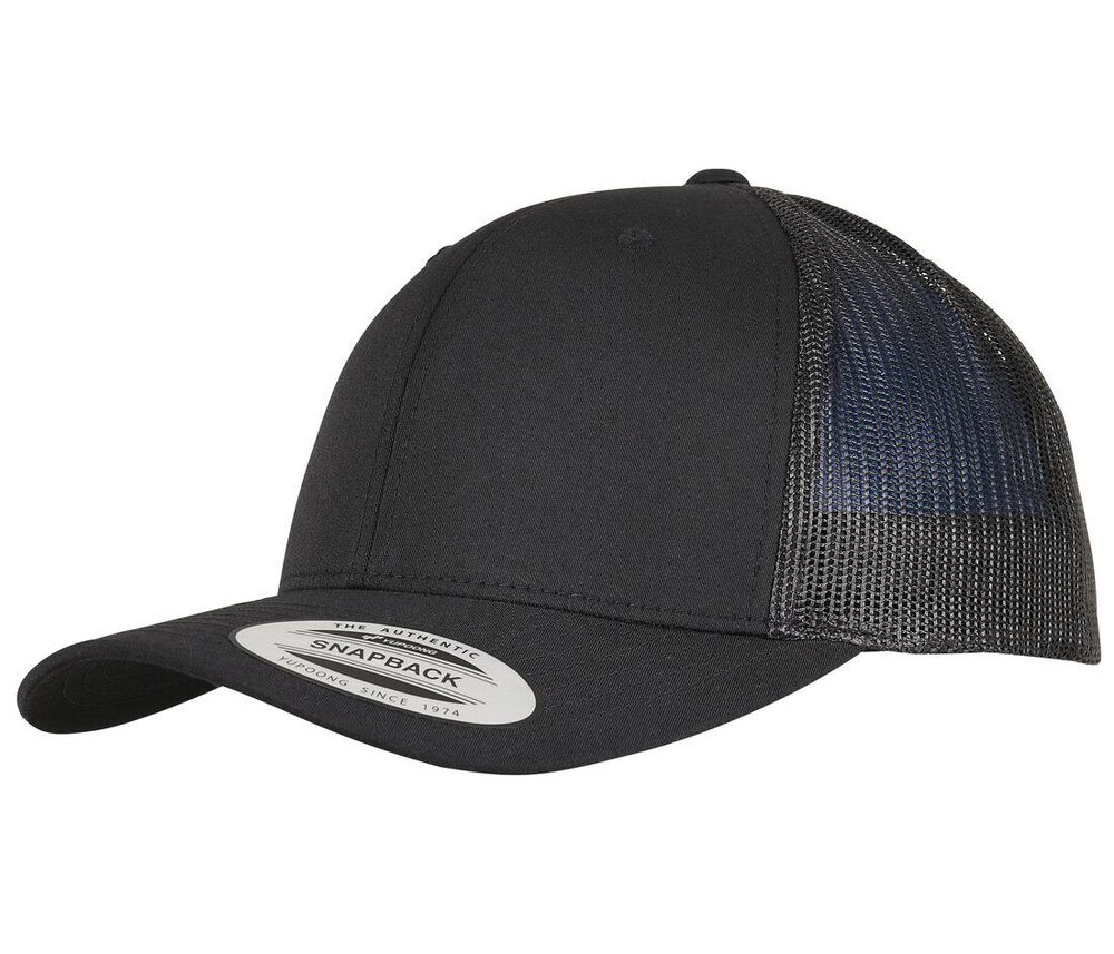 FLEXFIT 6606TR - Casquette style trucker en polyester recyclé