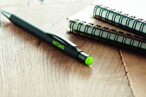 GiftRetail MO9393 - NEGRITO Długopis z rysikiem Limonkowy